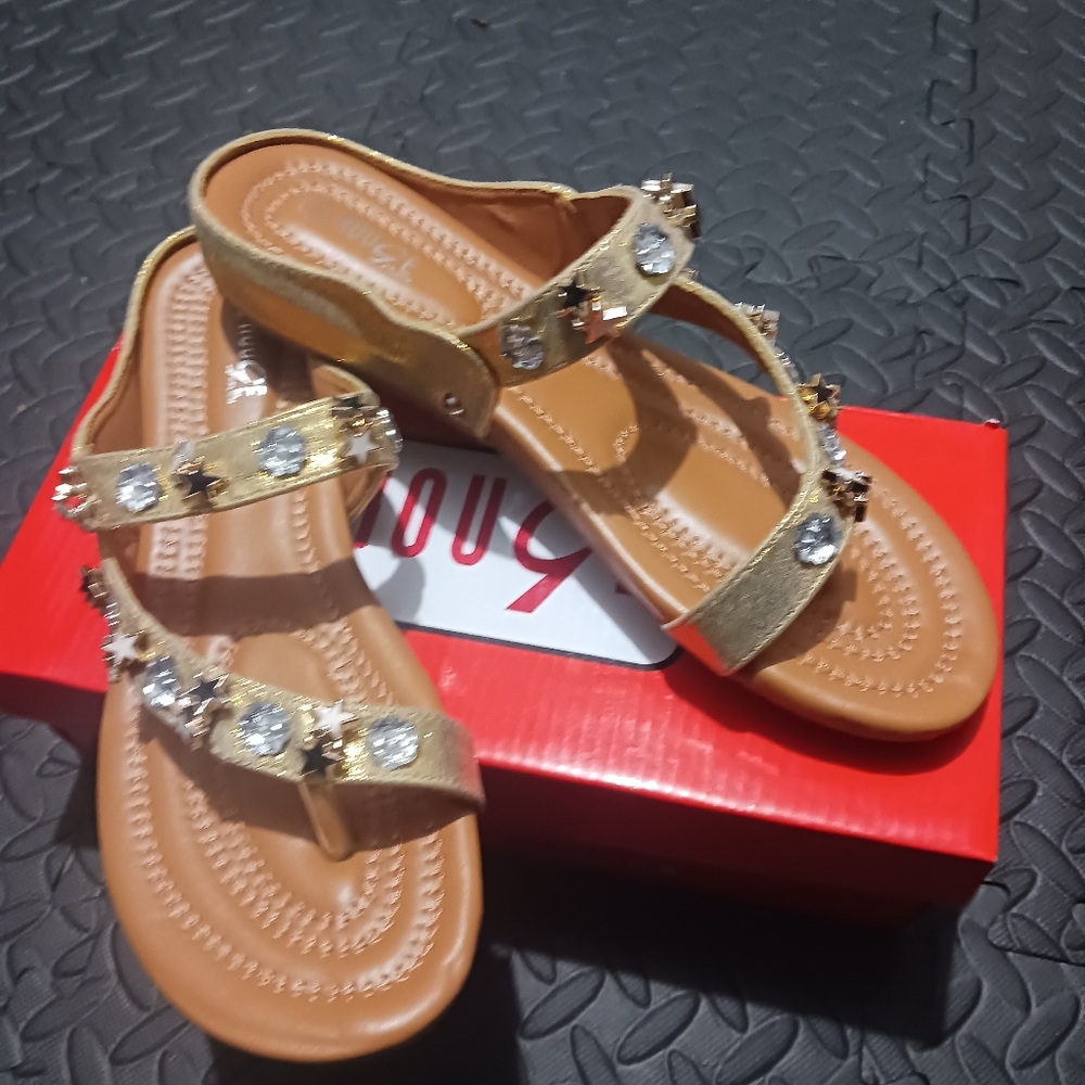 NEW Rouge Women sparkle gold embellished flat sandals - Picture 3 of 7
